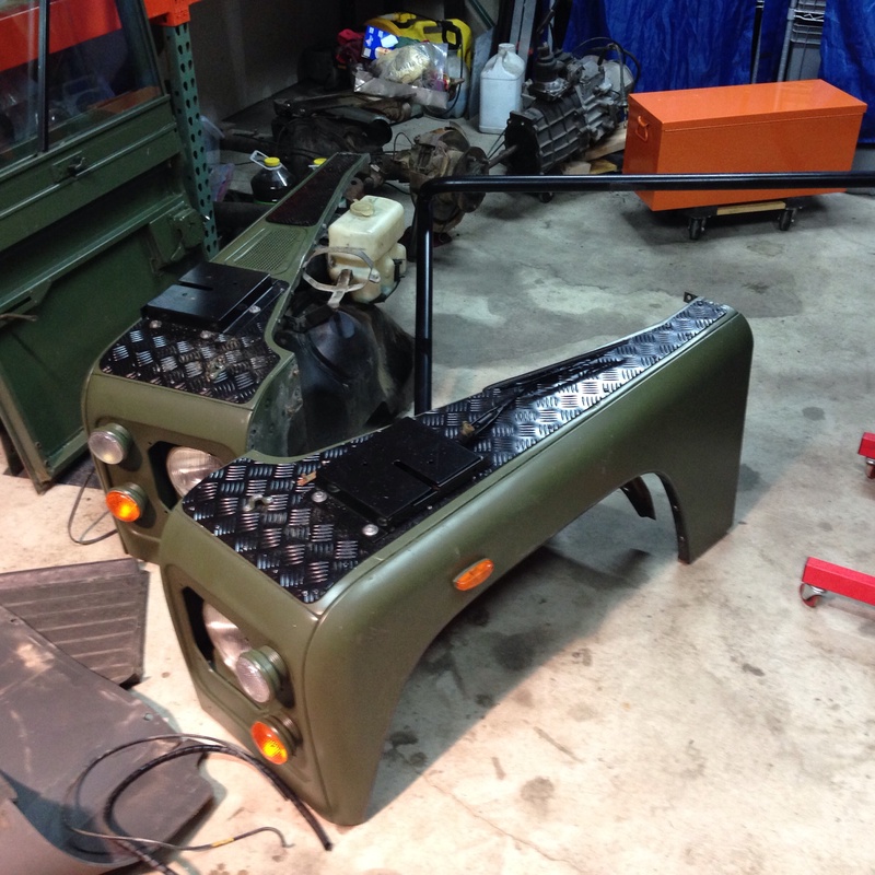 ex-mod-defender-wings_12555132835_o