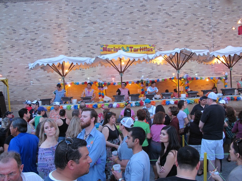 stupid-45-minute-line-for-tortillas_4602217339_o