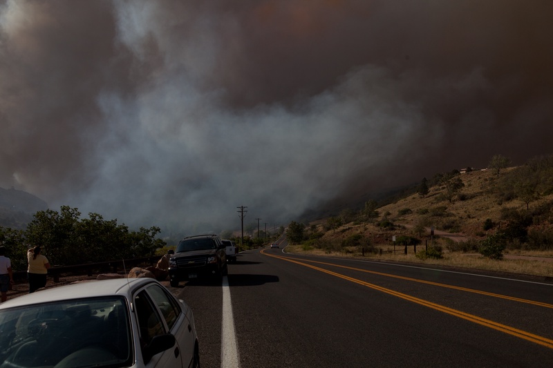 fire-coming-down-queens-canyon_7451769986_o