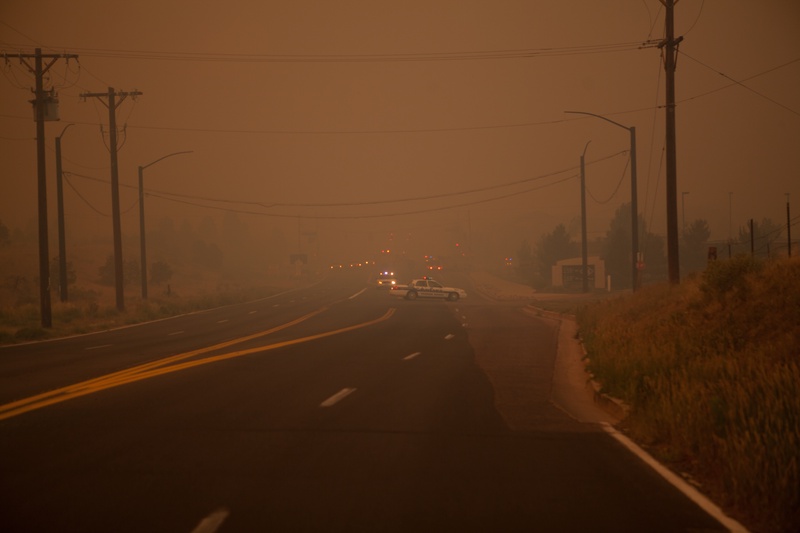 first-responders-quickly-closed-off-the-road-in-front-of-me_7451765080_o